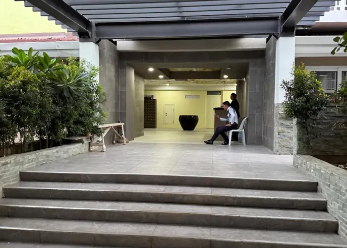 アパートホテル Mira's Unit At Amani Grand Residences Near Mactan Int'l Airport マクタン