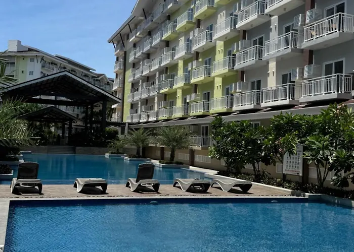 Mira's Unit At Amani Grand Residences Near Mactan Int'l Airport アパートホテル *